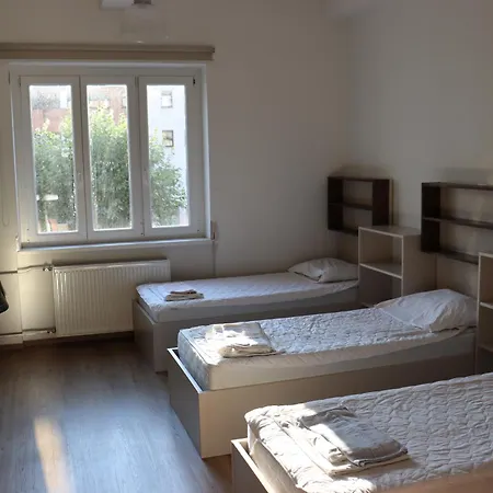 Tabor Hostel *